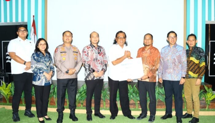 Sinergi Jaga Aset Negara, Polres Gresik Terima Penghargaan Tertinggi dari PLN UID Jatim