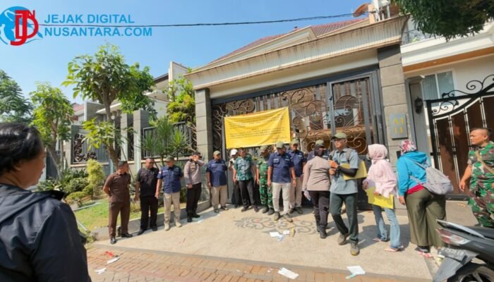 PN Surabaya Eksekusi Rumah Mewah di Dian Istana Demi Jamin Hak Pemenang Lelang
