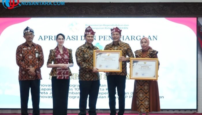 Bupati dan Ketua TP-PKK Sidoarjo Raih Penghargaan Kementerian Kependudukan atas Komitmen Penanganan Stunting