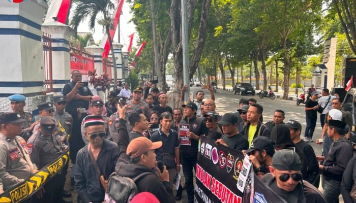 Tolak Stigma “Londo Ireng”, Gabungan Jurnalis Sampang Tuntut Presiden Prabowo Minta Maaf Secara Terbuka