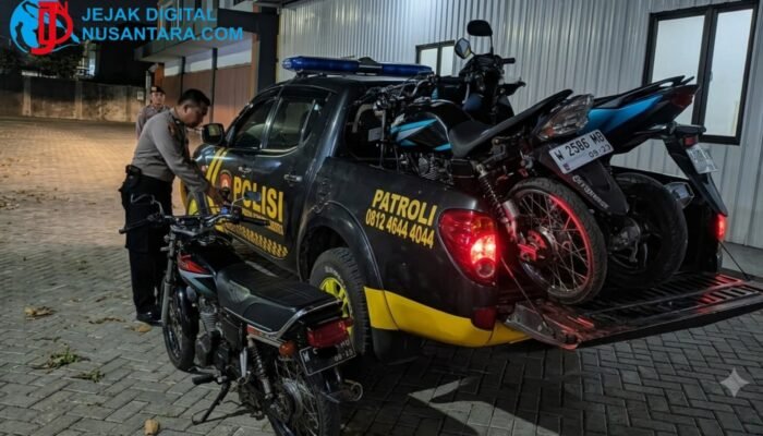 Polsek Menganti dan Buser Selatan Polres Gresik Bubarkan Balap Liar di Perumahan Sunrise, 7 Motor Disita
