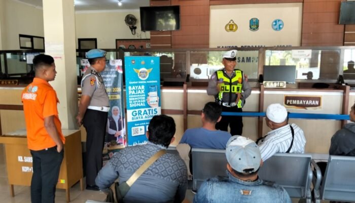 Tingkatkan Pelayanan Publik, Satlantas Polres Sampang Sosialisasi Program POLANTAS KARIB dan Aplikasi SIGNAL