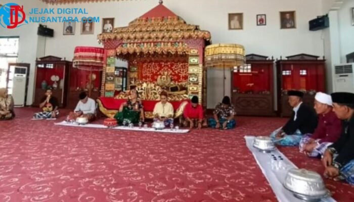Buntu Jalur Formal, Petani Laoli Mengadu ke Kedatuan Luwu Soal Konflik Lahan