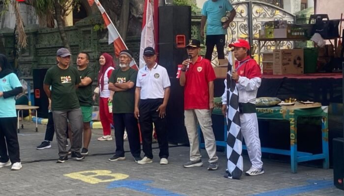 Kades Sidokepung Tegaskan Komitmen Pembangunan 8 Tahun Saat Sapa Warga di Puncak HUT ke-81 RI