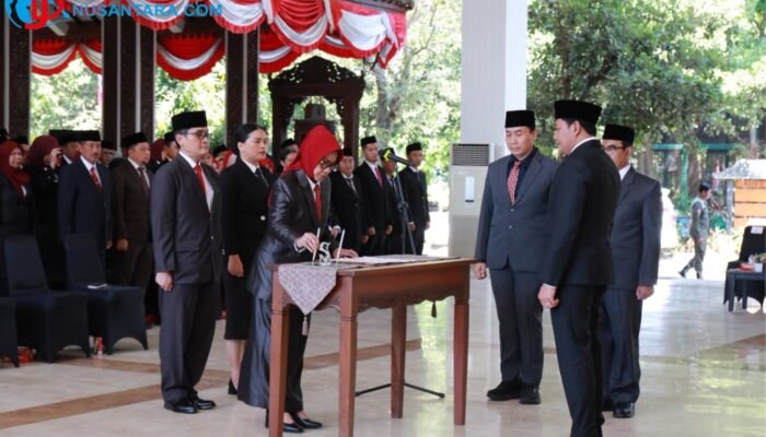 Pemkab Sidoarjo Gelar Mutasi Jabatan, Bupati Subandi: Keberhasilan Pejabat Diukur dari Dampak Nyata untuk Masyarakat