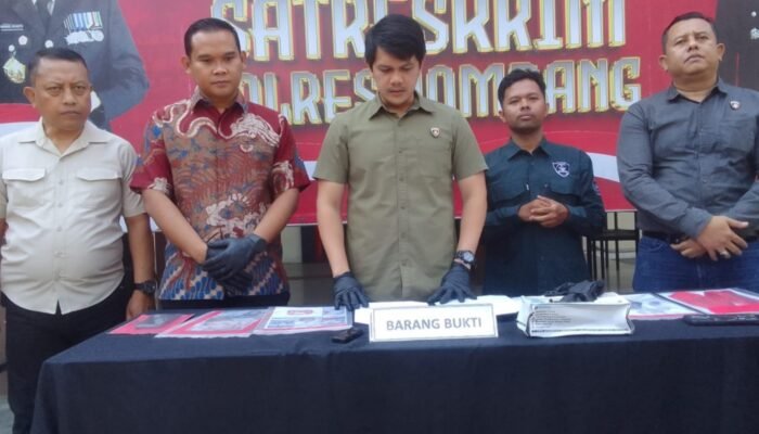 Polres Jombang Tangkap Polisi Gadungan Pelaku Love Scamming dan Pemerasan di Lampung