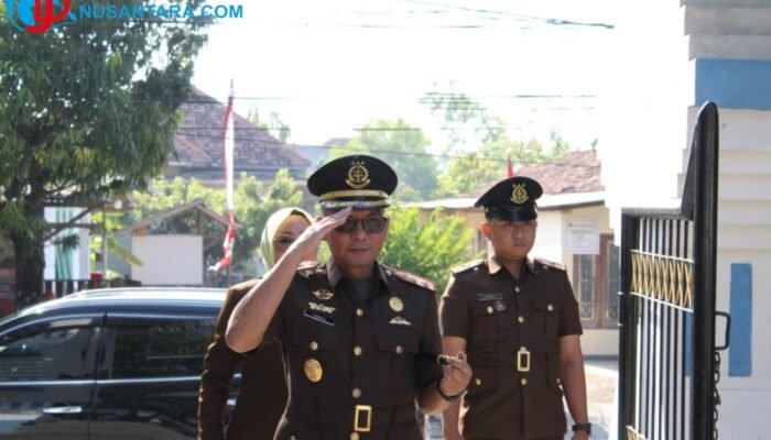 Ziarah Makam Pahlawan Hari Lahir Kejaksaan ke-81, Kejari Sampang Kobarkan Semangat Pengabdian
