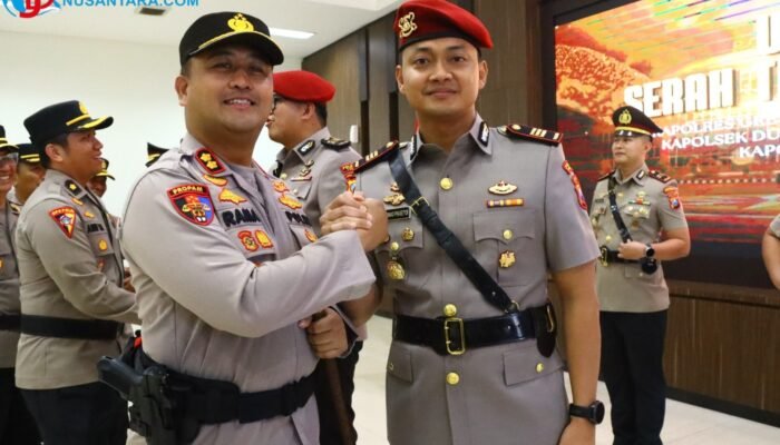 MUTASI BESAR-BESARAN: Kapolres Gresik Pimpin Sertijab PJU dan Kapolsek, 14 Perwira Resmi Bergeser