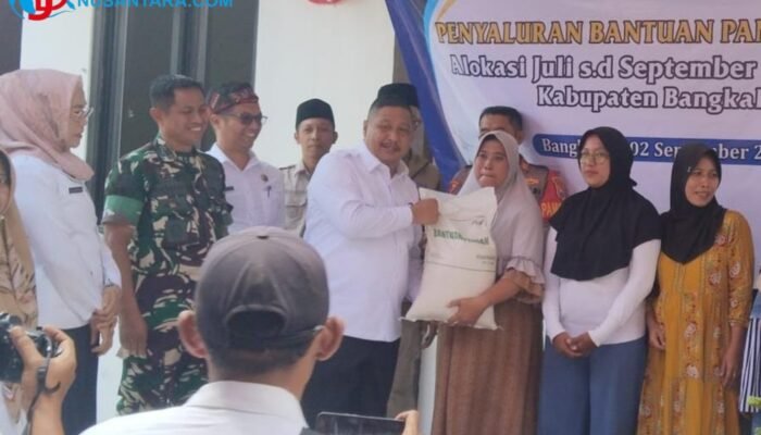 Kodim Bangkalan Dampingi Penyaluran Bantuan Beras untuk 1.333 Warga di Pejagan