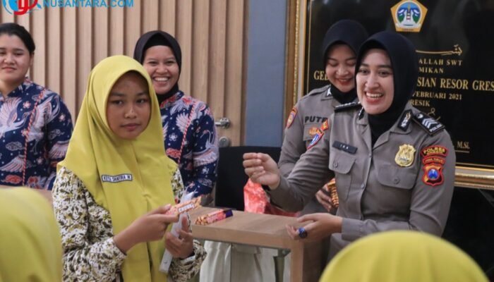 Edukasi Pelajar SMPN 22 Gresik, Kapolres Ingatkan Bahaya Bullying dan Smartphone