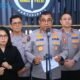Upaya Mitigasi Erupsi Anak Krakatau: Polri Semprot Jalan hingga Bagi Masker
