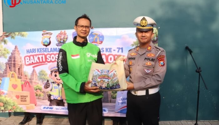 Sambut Hari Lalu Lintas Bhayangkara ke-71, Polres Mojokerto Bagi Sembako hingga SIM C Gratis untuk Ojol
