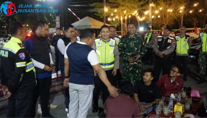 ​Antisipasi Kejahatan Malam Minggu, Polres Pamekasan dan Forkopimda Gelar Patroli Skala Besar
