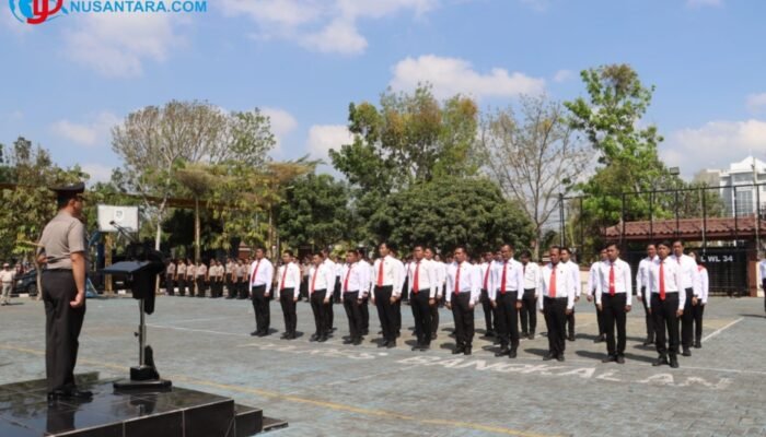 Polres Bangkalan Anugerahi Reward 32 Personel Satreskrim, Ungkap Kasus Senpi Ilegal Hingga BBM Subsidil