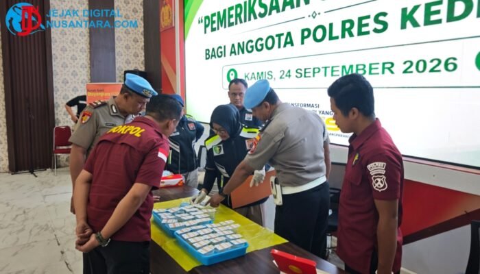 Polres Kediri Kota Tes Urine Mendadak 33 Personel Satresnarkoba, Hasilnya Negatif