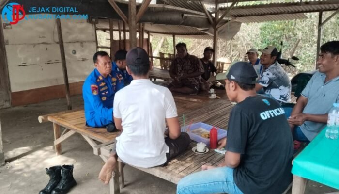 Antisipasi Cuaca Buruk, Satpolairud Polres Gresik Ingatkan Nelayan Ujungpangkah Utamakan Keselamatan