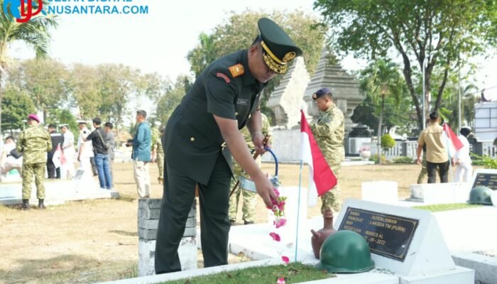 Ziarah HUT Ke-81 TNI AL, Danrem Bhaskara Jaya: Mengingat Jasa Pahlawan, Meneguhkan Pengabdian untuk Negeri