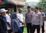 Kapolres Gresik Bantu Pemuda Tersesat di Lamongan Kembali ke Keluarga di Menganti