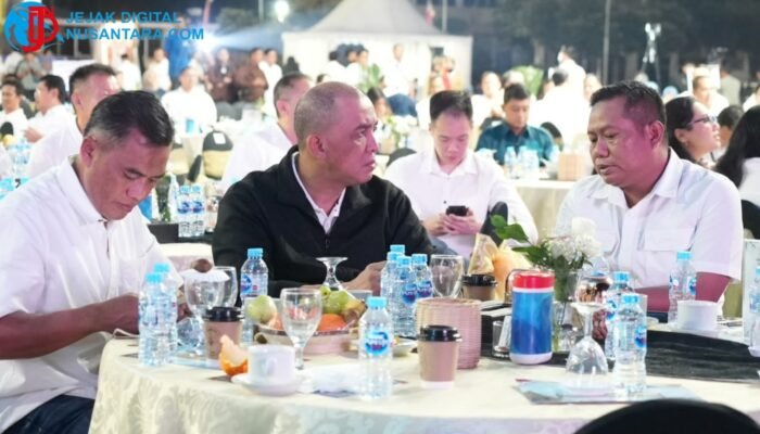 Kebersamaan TNI-Polri Semakin Erat, Danrem Bhaskara Jaya Hadiri Kenal Pamit Kapolda Jatim