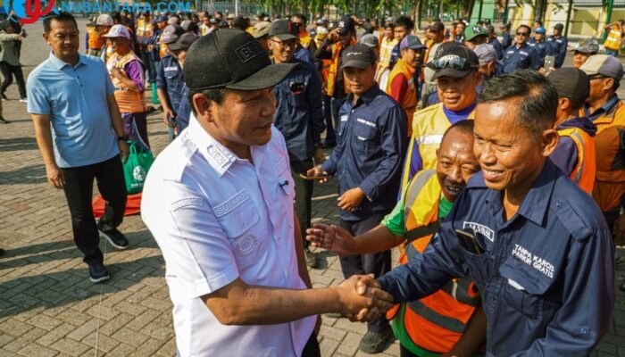 Bupati Subandi Tegaskan Digitalisasi Parkir Sidoarjo: Jukir Nakal dan Menunggak Terancam Diberhentikan 