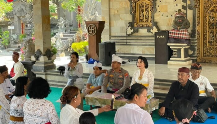 Pura Penataran Agung Kilisuci Jadi Saksi Humanisnya Minggu Kasih Polres Kediri Kota