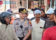 Upaya Pendekatan Humanis, Kapolresta Sumenep Sapa Pedagang dan Pengunjung Pasar Anom