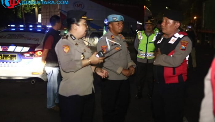 Tekan Angka Kriminalitas, Polres Pelabuhan Tanjung Perak Intensifkan Patroli Skala Besar Akhir Pekan