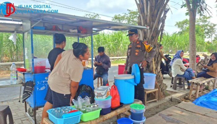 Kapolsek Kandat Turun Langsung Sambangi Warga Kediri, Perkuat Sinergi Jaga Kamtibmas