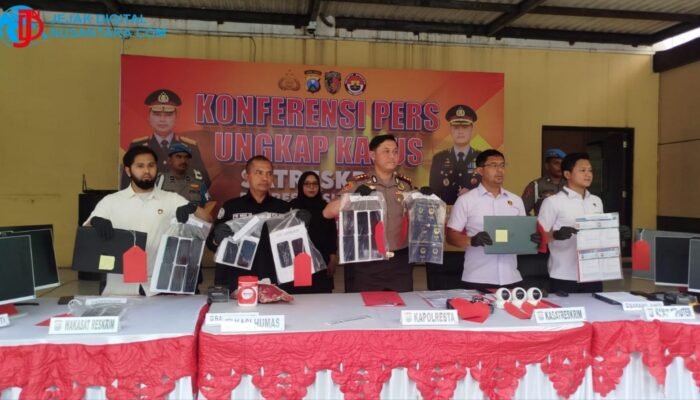 Polresta Sidoarjo Bongkar Sindikat Penipuan Online WNA Vietnam, 20 Ponsel dan 7 Laptop Disita