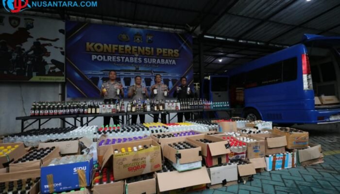 Gelar Operasi KRYD, Polrestabes Surabaya Sita 5.385 Botol Miras Ilegal